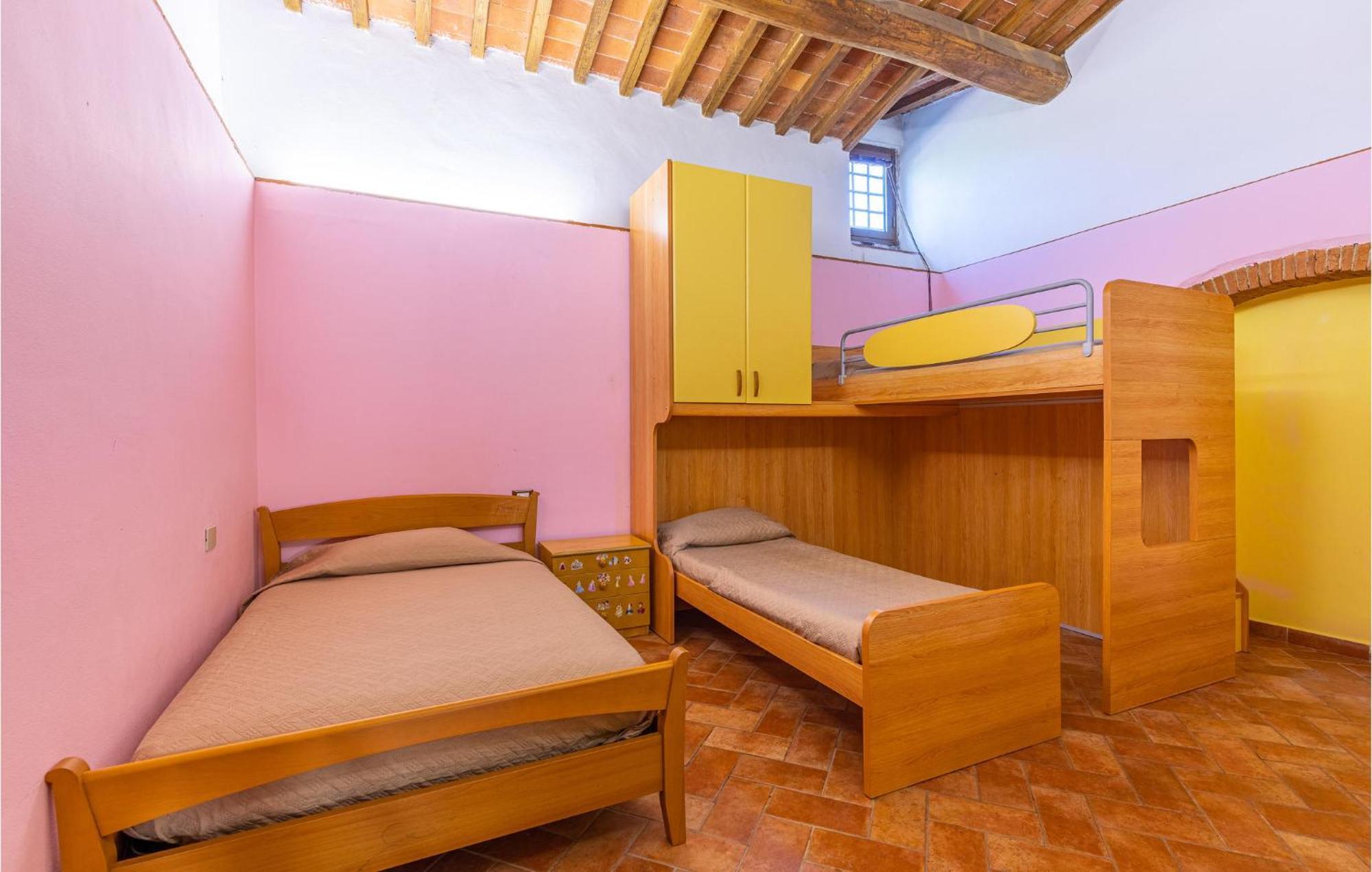 Awesome Home In Marliana With Kitchenette المظهر الخارجي الصورة