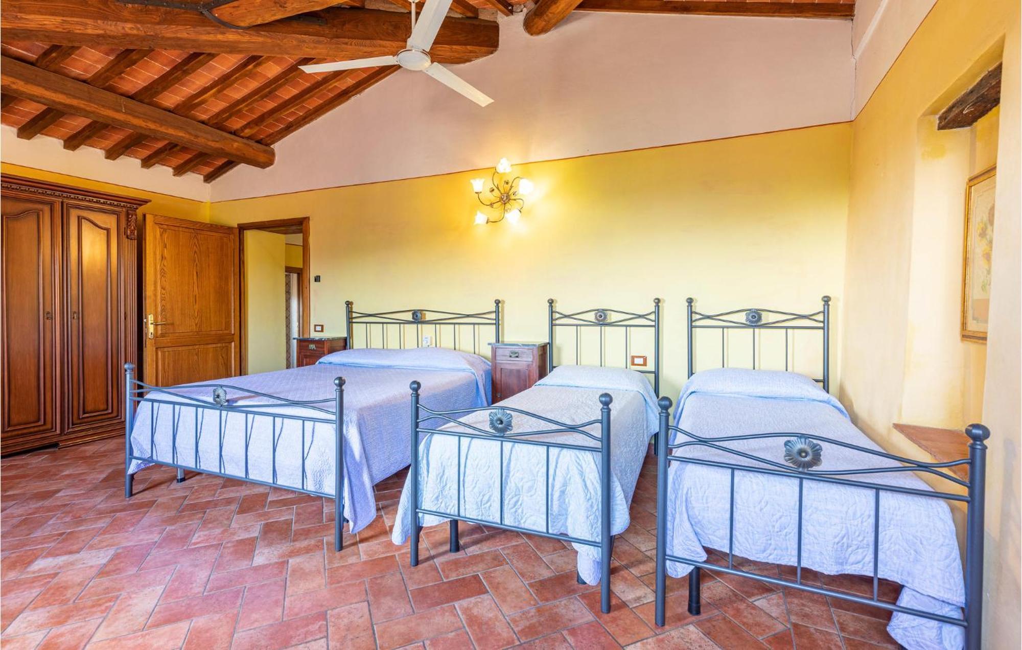 Awesome Home In Marliana With Kitchenette المظهر الخارجي الصورة