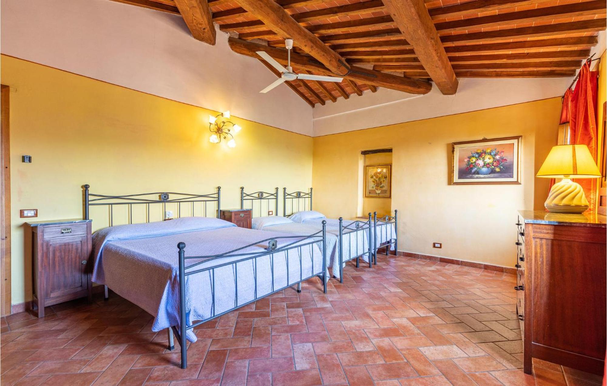 Awesome Home In Marliana With Kitchenette المظهر الخارجي الصورة